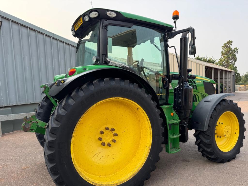 John Deere 6145R