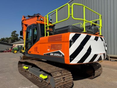 Develon DX 225LC