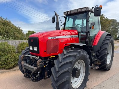 Massey Ferguson 8240 Xtra