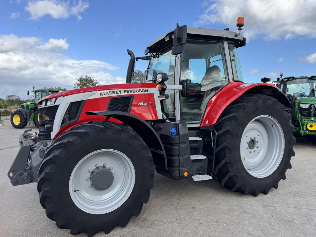Massey Ferguson 7S.210 Exclusive