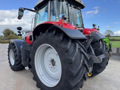 Massey Ferguson 7S.210 Exclusive