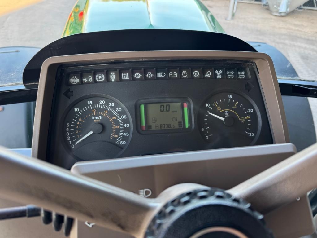 John Deere 6830 Standard