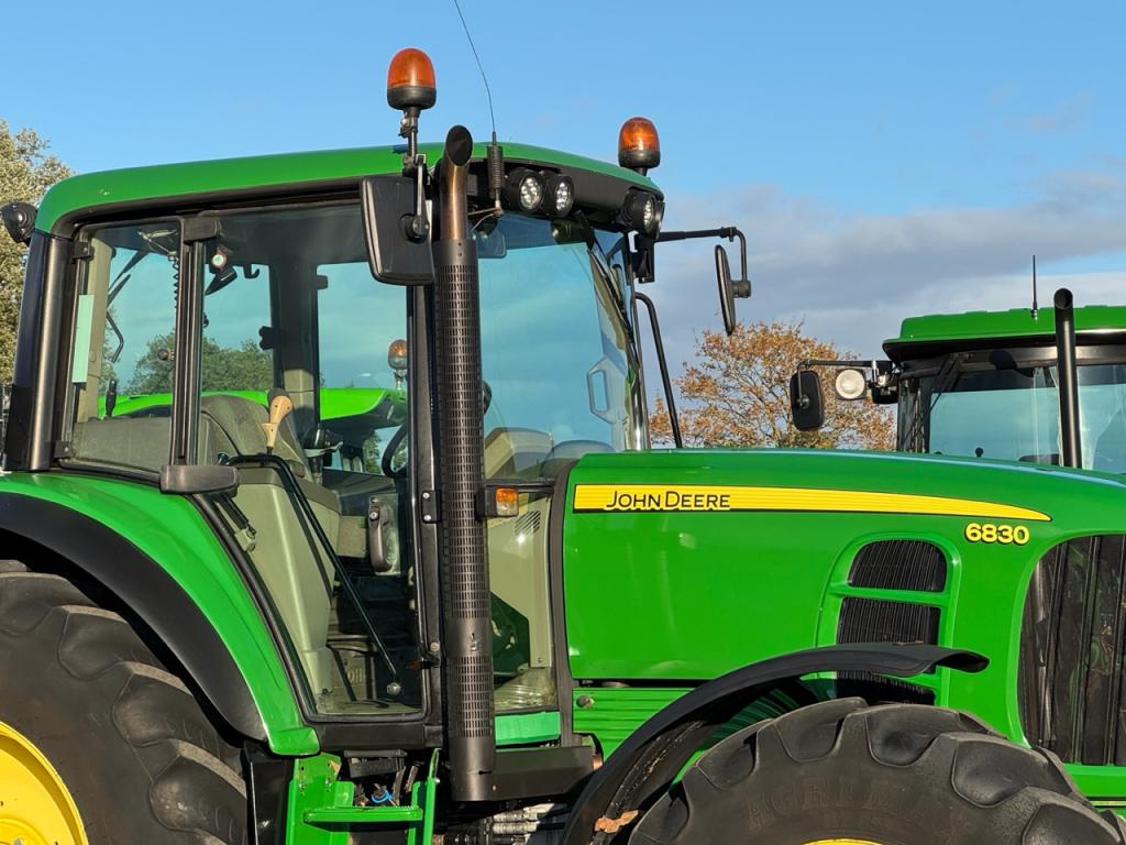 John Deere 6830 Standard