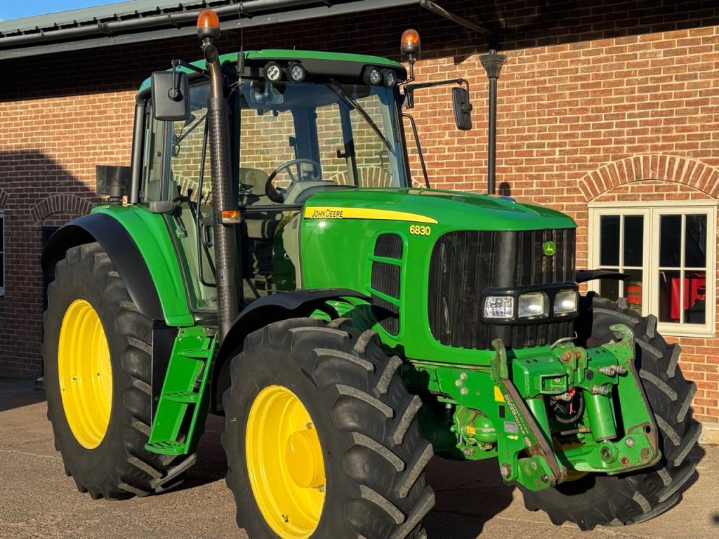John Deere 6830 Standard