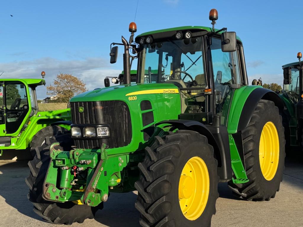 John Deere 6830 Standard