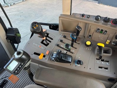 John Deere 6830 Standard
