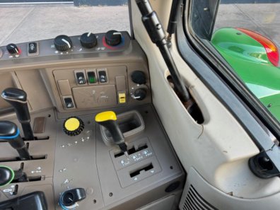 John Deere 6830 Standard