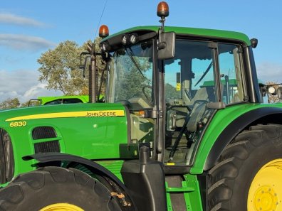 John Deere 6830 Standard