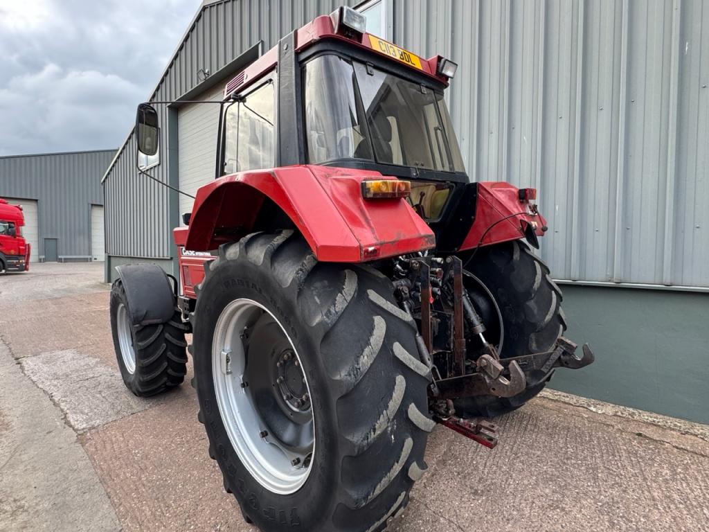 Case International 1255XL