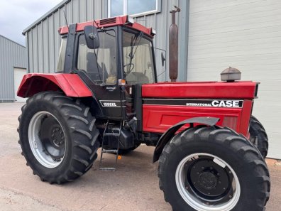 Case International 1255XL