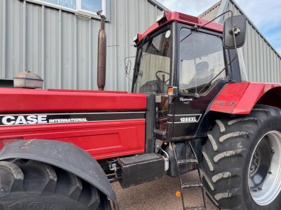 Case International 1255XL