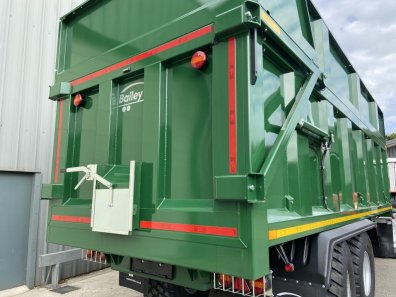Bailey 18 ton TB silage trailer
