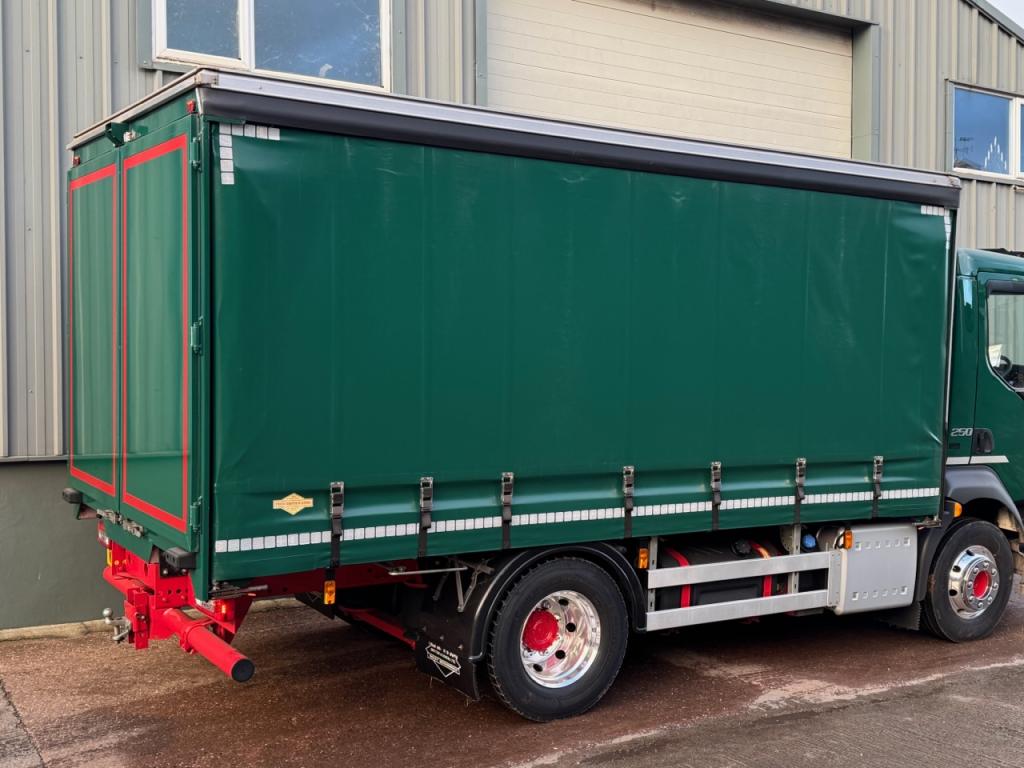 Volvo FL250 4x2 14 Ton lorry