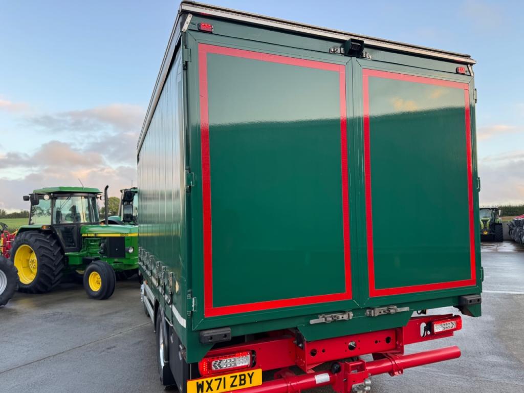 Volvo FL250 4x2 14 Ton lorry