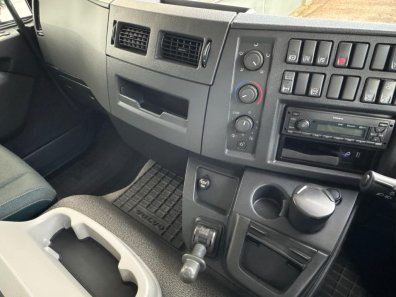 Volvo FL250 4x2 14 Ton lorry
