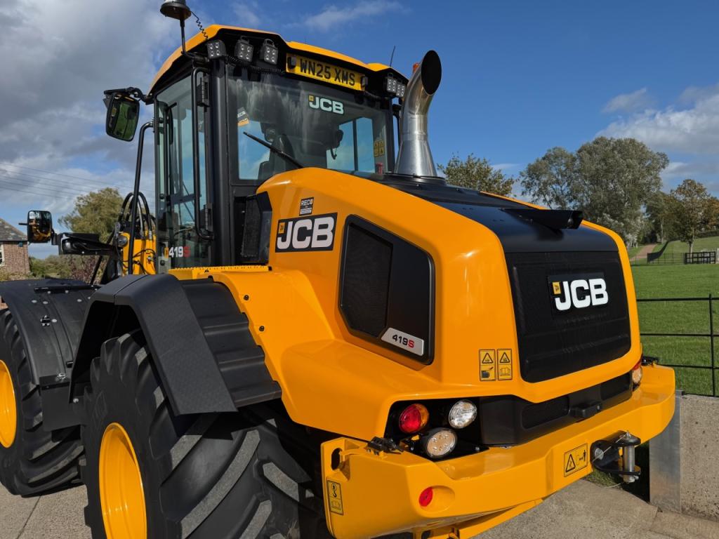 JCB 419S