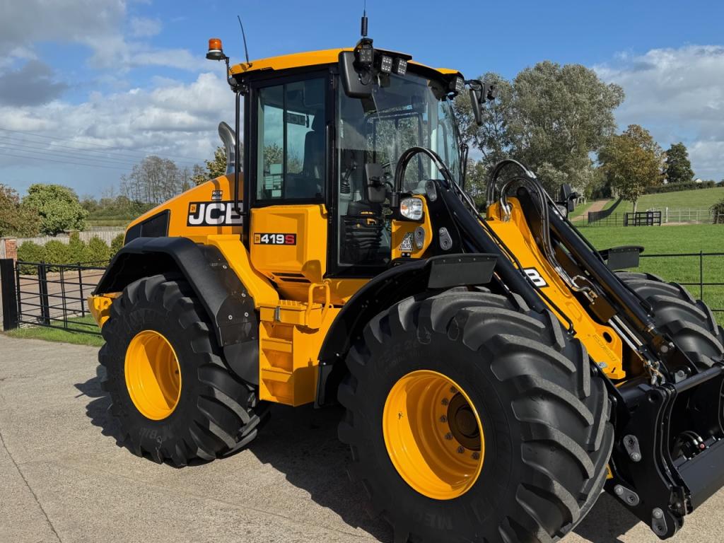 JCB 419S