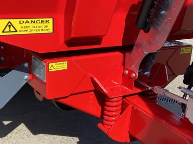 Redrock 20 ton half pipe dump trailer