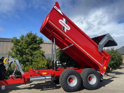 Redrock 20 ton half pipe dump trailer