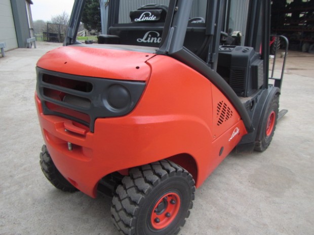 Linde H30 fork truck