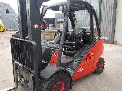 Linde H30 fork truck