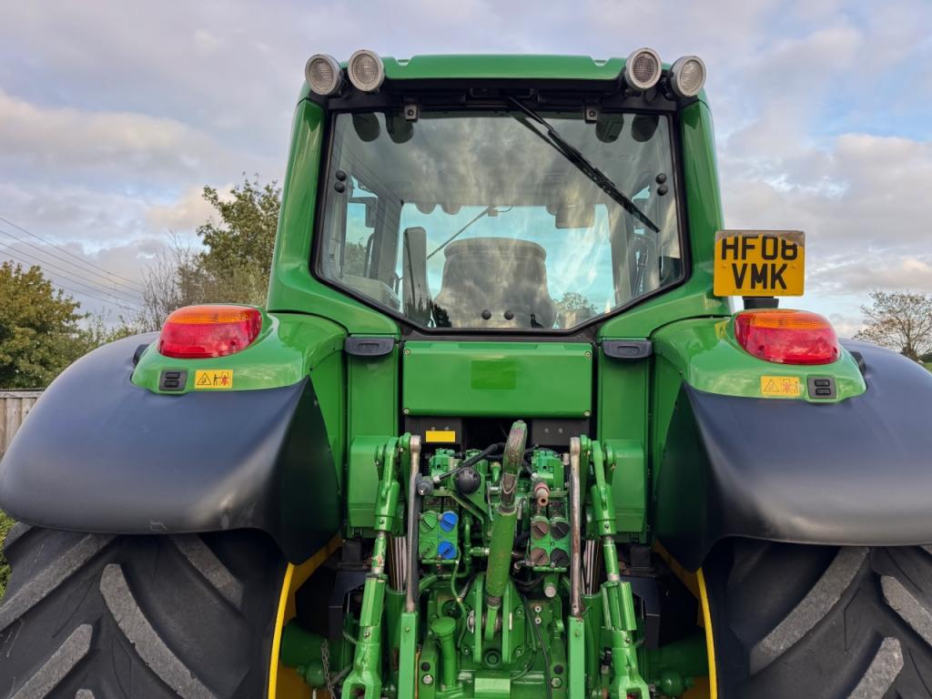 John Deere 6430
