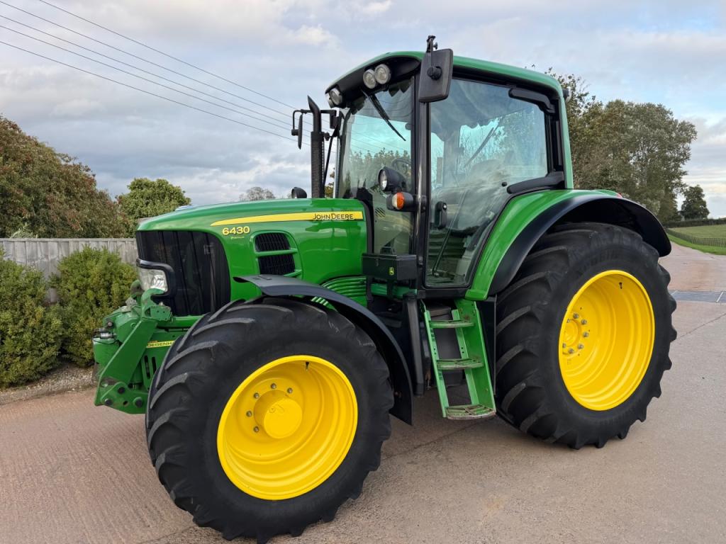 John Deere 6430