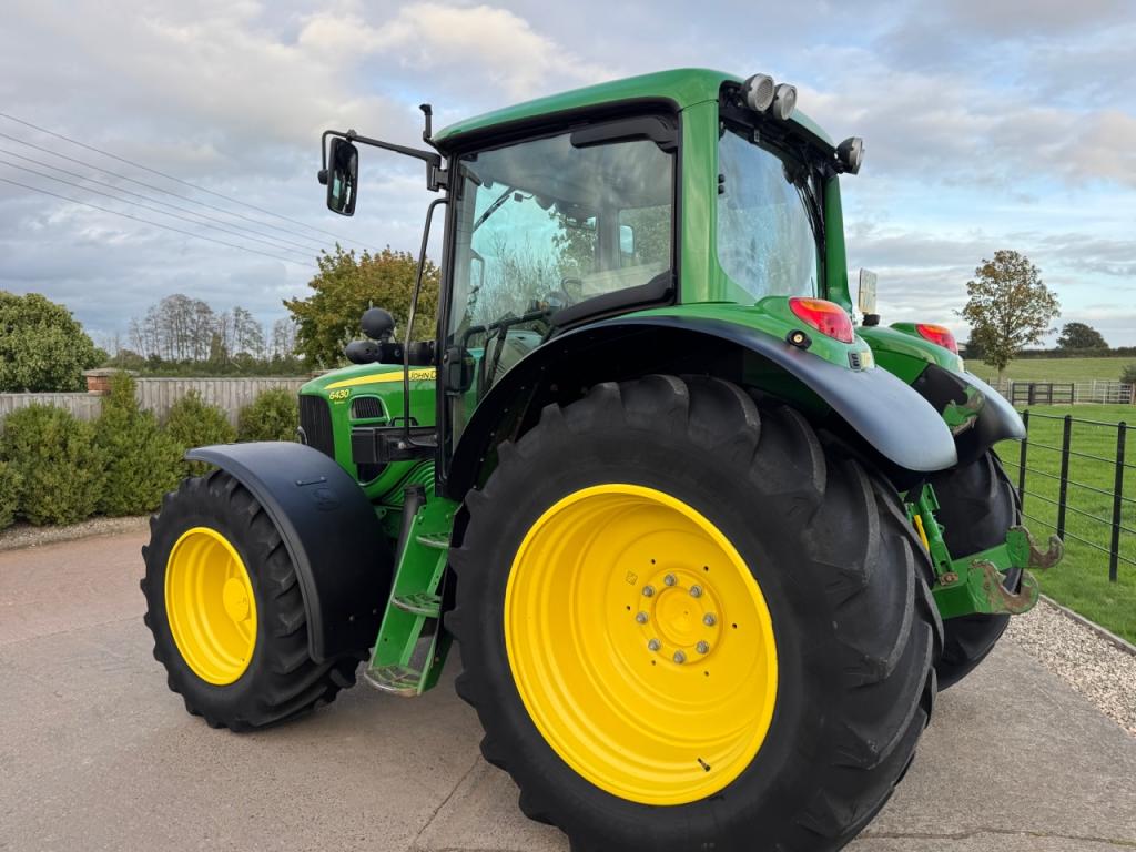John Deere 6430