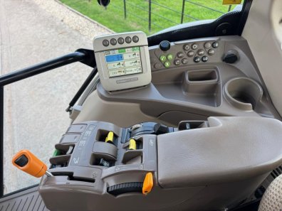 John Deere 6430