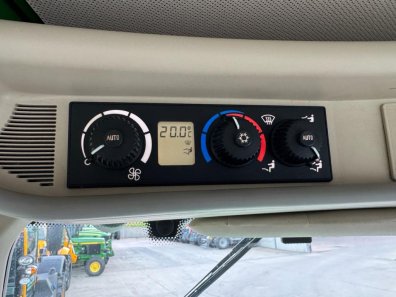John Deere 6430