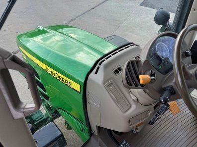 John Deere 6430