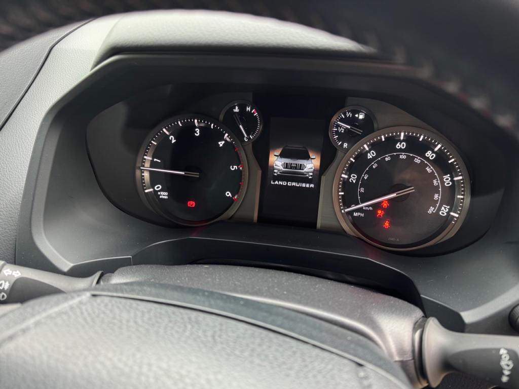 Toyota Land Cruiser Commercial Active