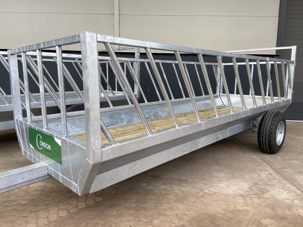 Condon Engineering silage feed trailer