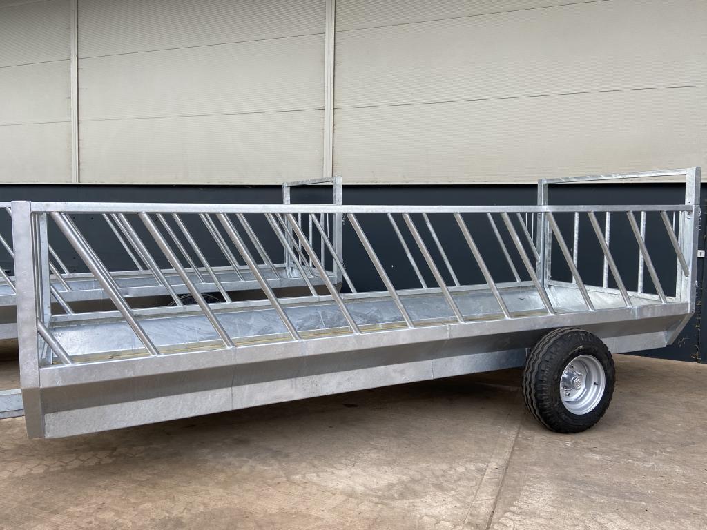 Condon Engineering silage feed trailer