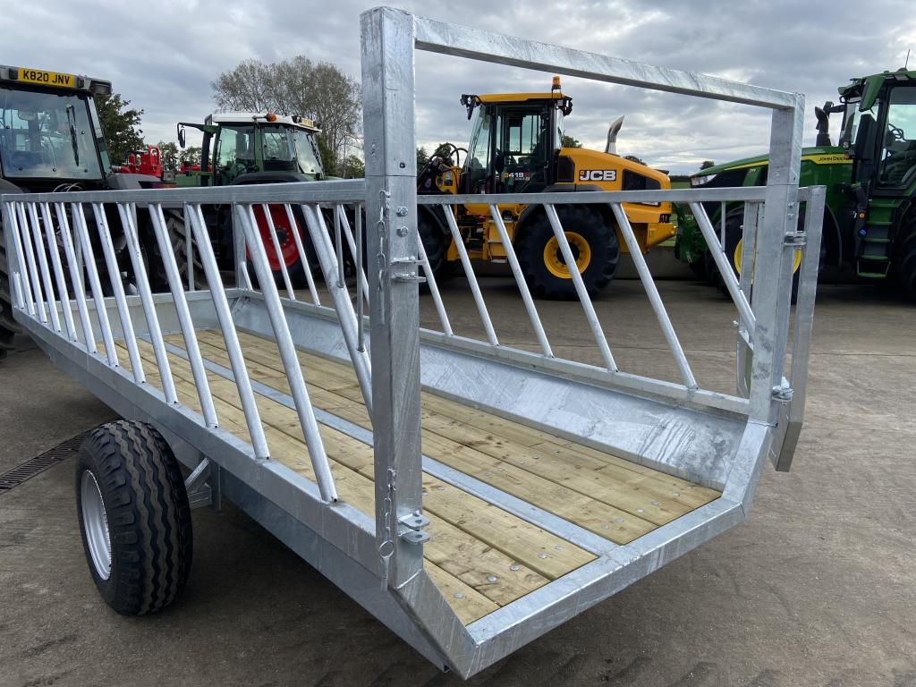 Condon Engineering silage feed trailer