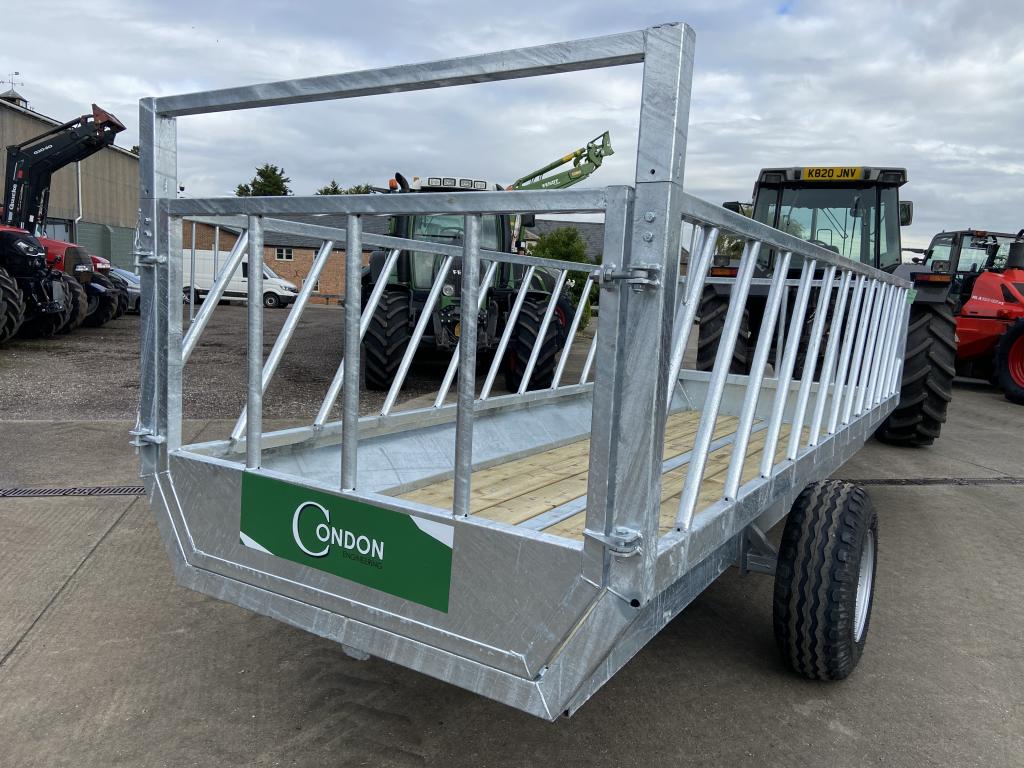 Condon Engineering silage feed trailer