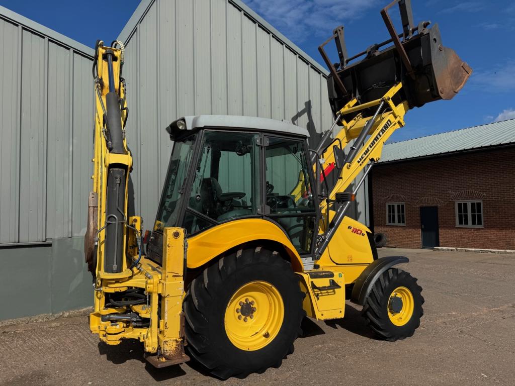 New Holland B110 B wheeled digger