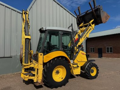 New Holland B110 B wheeled digger