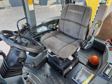 New Holland B110 B wheeled digger