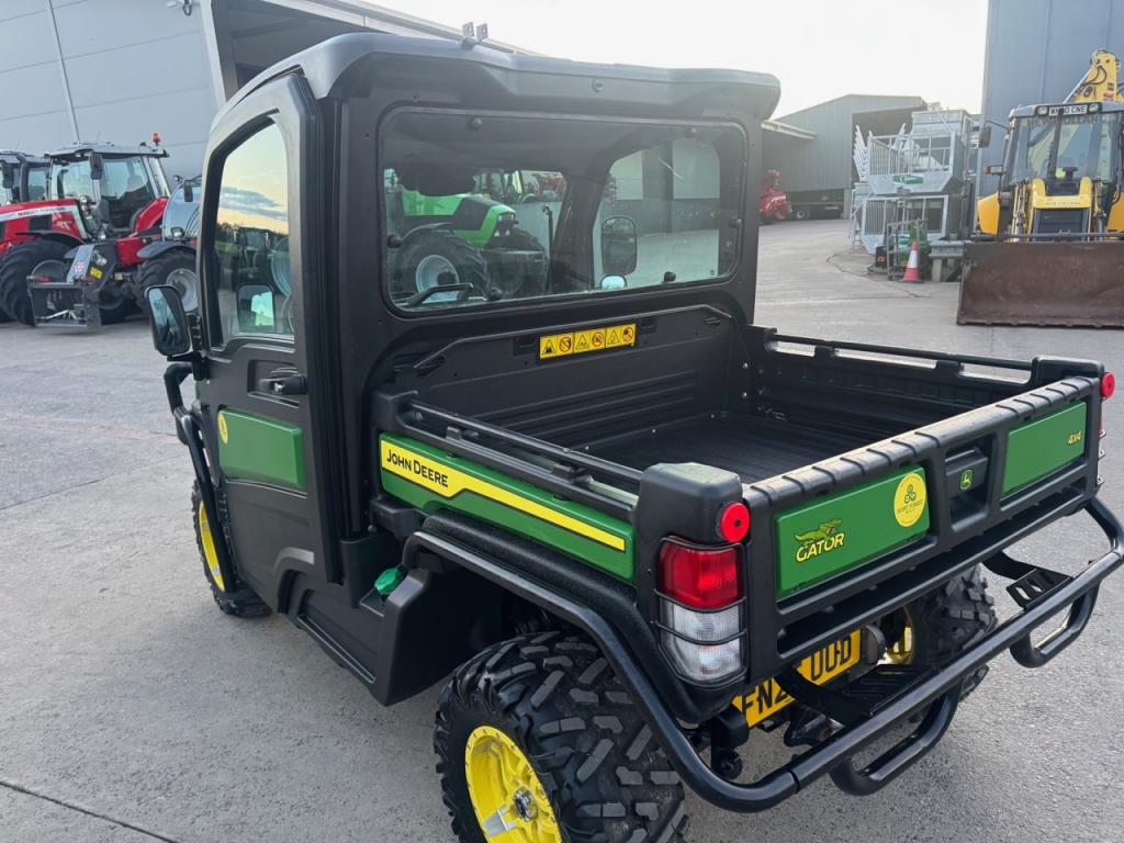John Deere 865 Gator