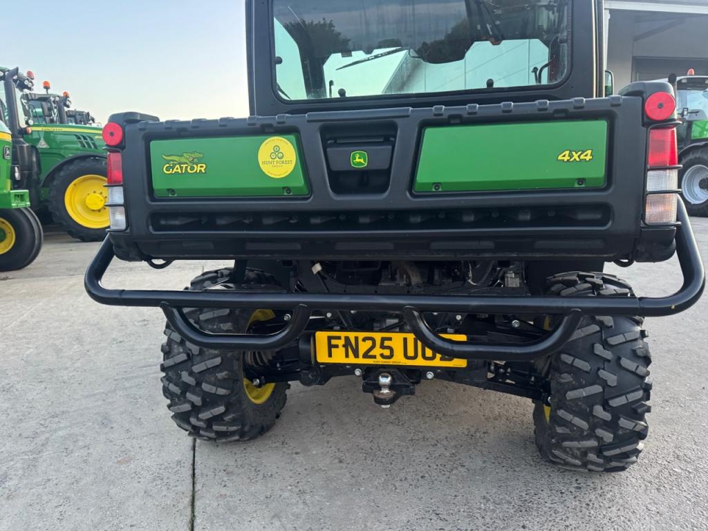 John Deere 865 Gator