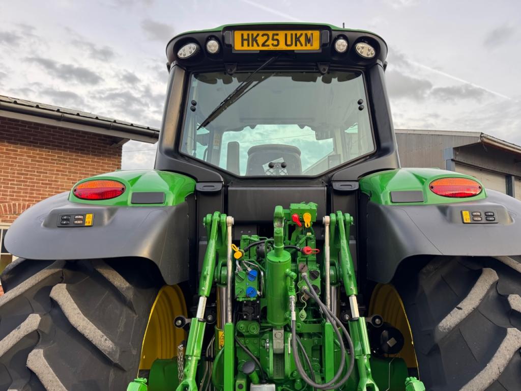 John Deere 6M 185