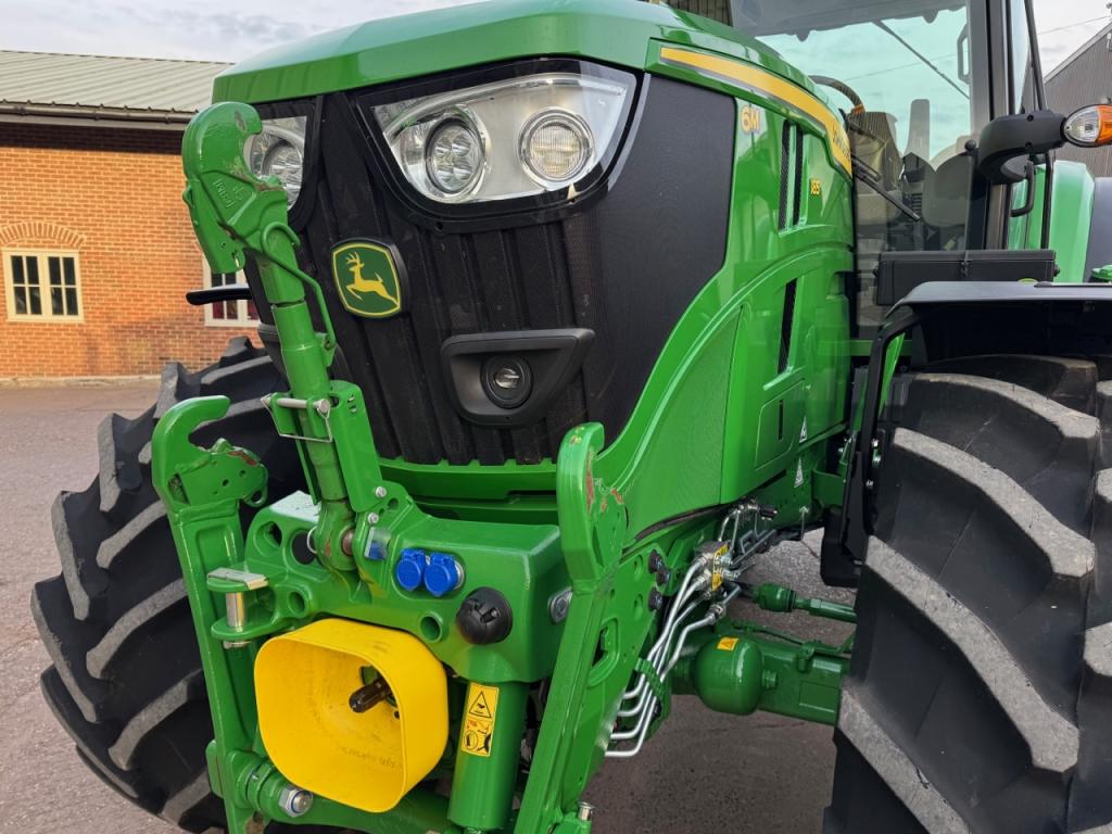 John Deere 6M 185