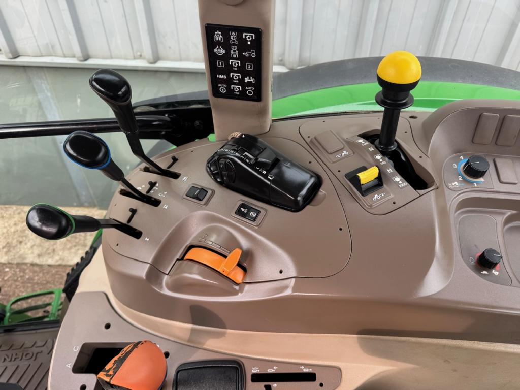 John Deere 5100R