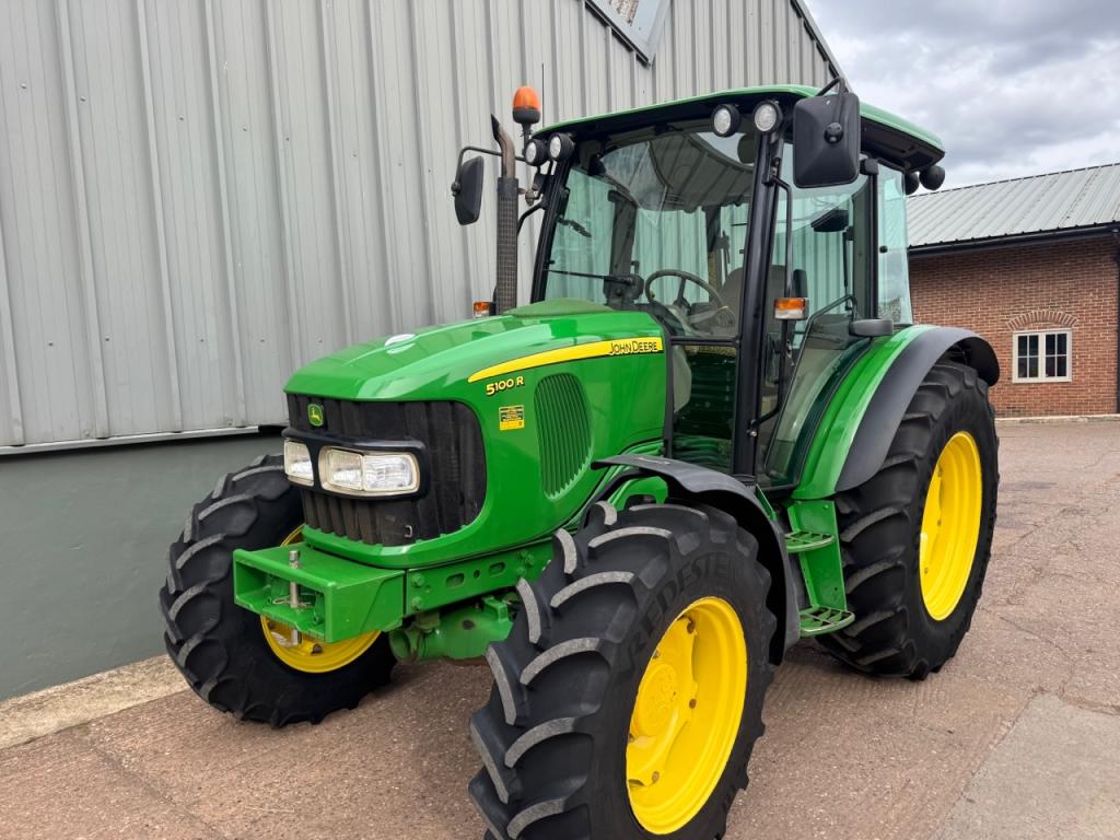 John Deere 5100R