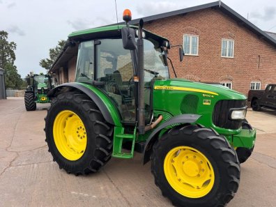 John Deere 5100R