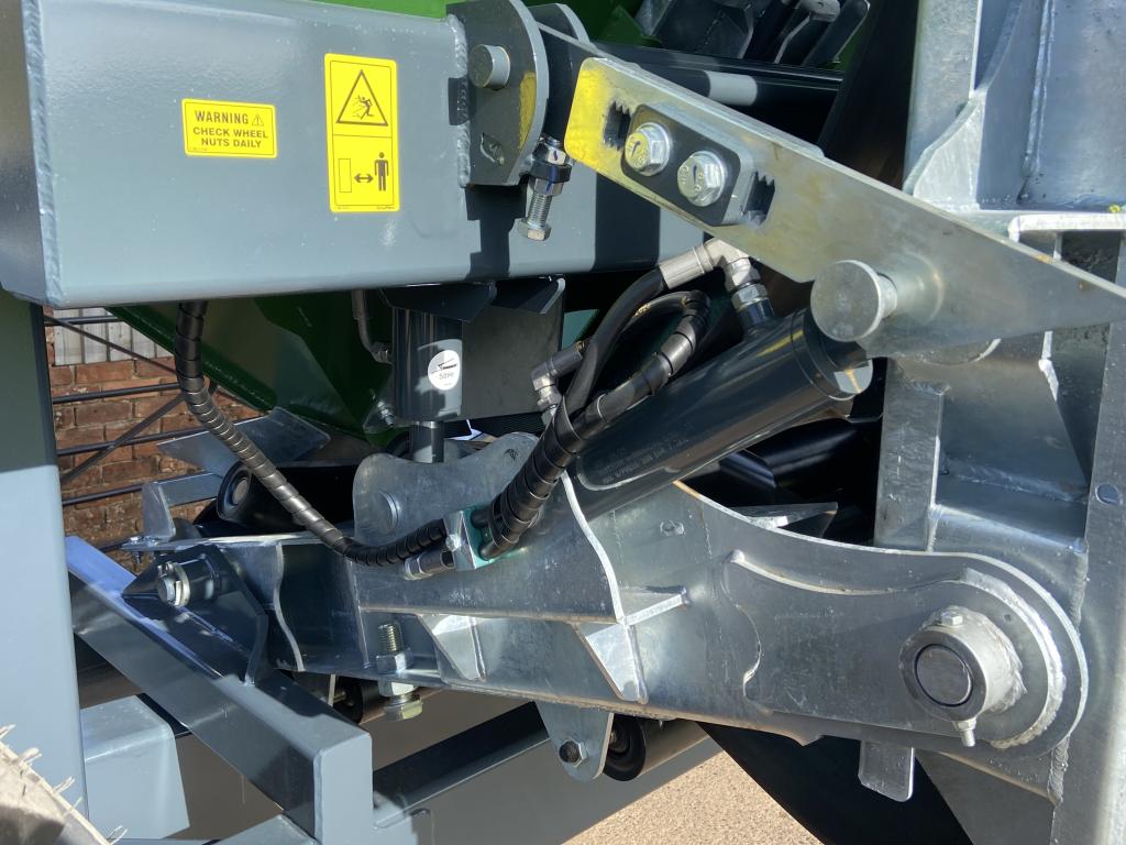 SpreadPoint TF-7 Gravel Cart