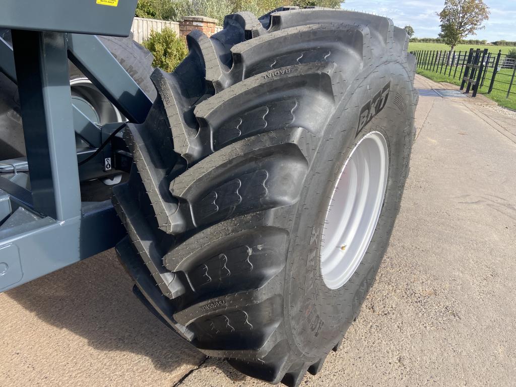 SpreadPoint TF-7 Gravel Cart