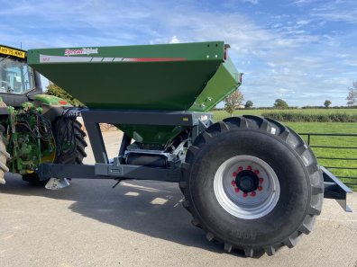 SpreadPoint TF-7 Gravel Cart
