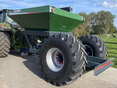SpreadPoint TF-7 Gravel Cart